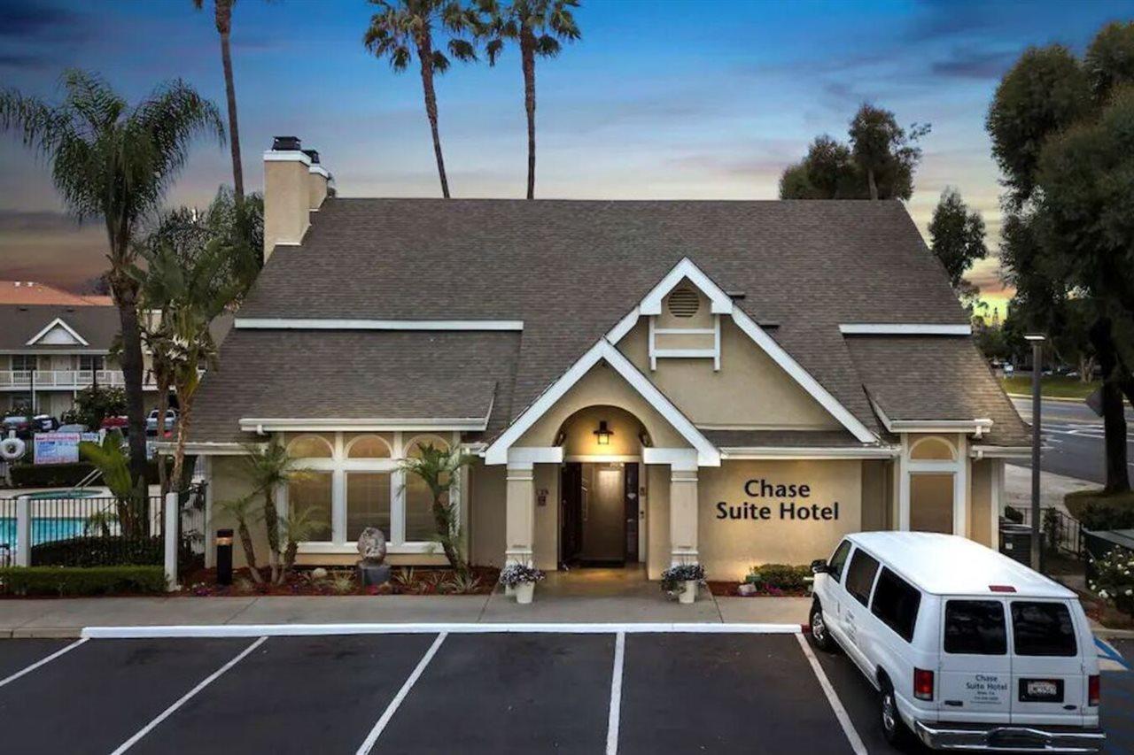 Chase Suites Brea-Fullerton - North Orange County Zewnętrze zdjęcie